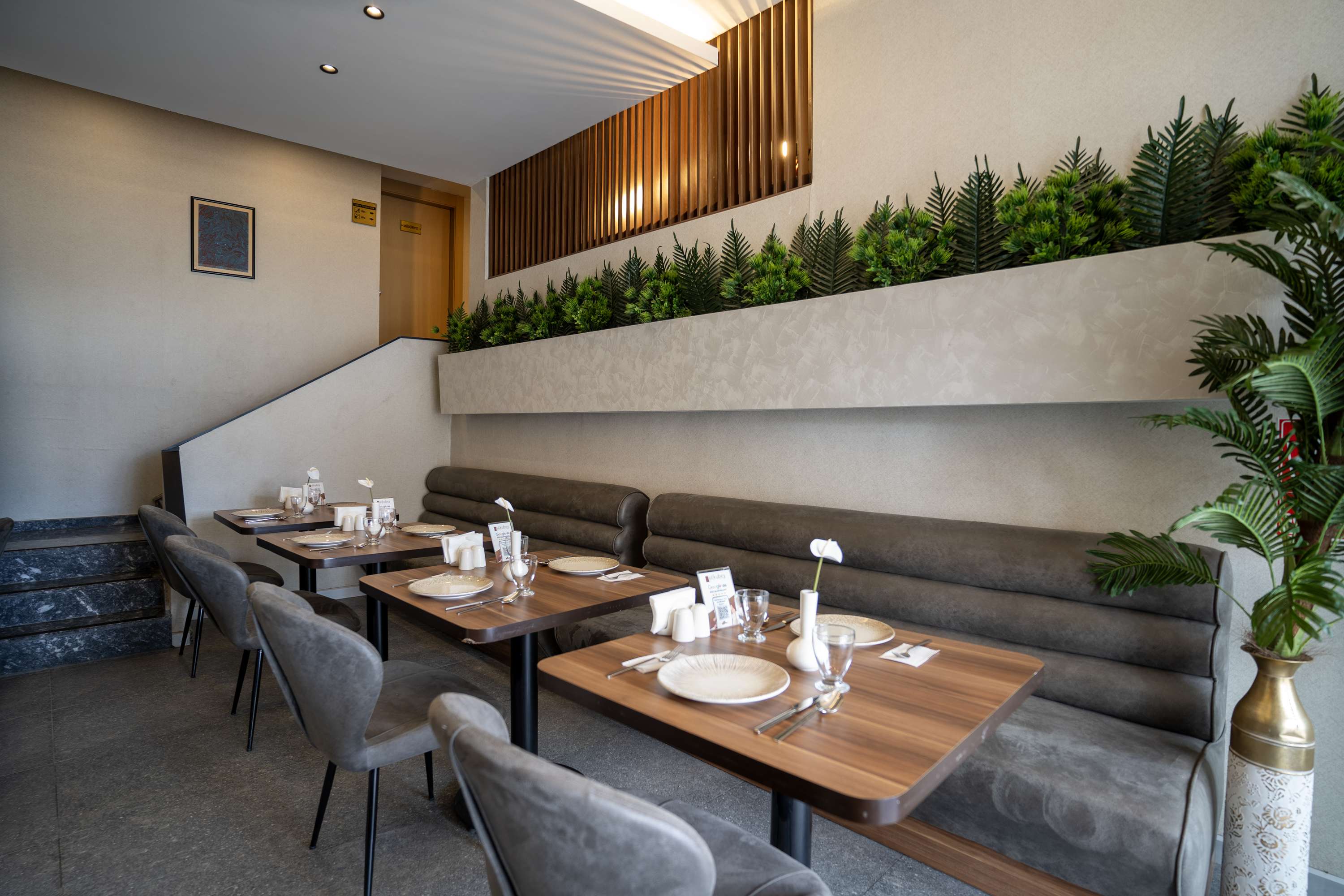 Lobide Ücretsiz Açık Büfe Kahvaltı